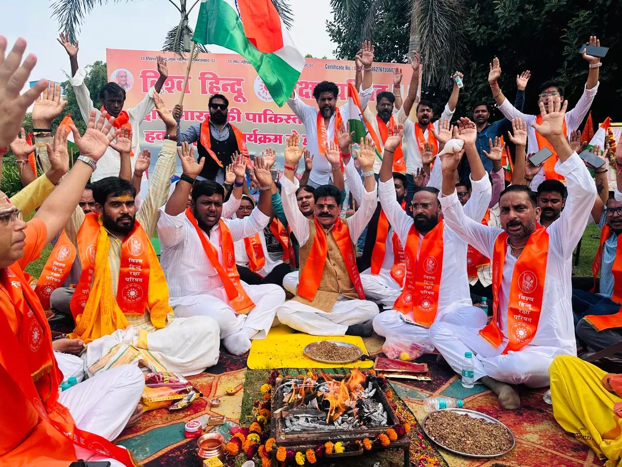 Fans Offer Prayers for Indias Victory in Asia Cup Clash with Pakistan