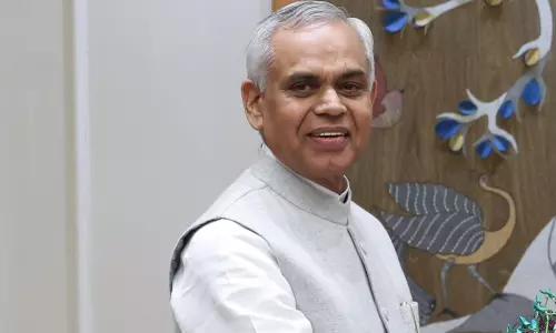 Gujarat Governor Devvrat to Assume Maharashtra Charge Today