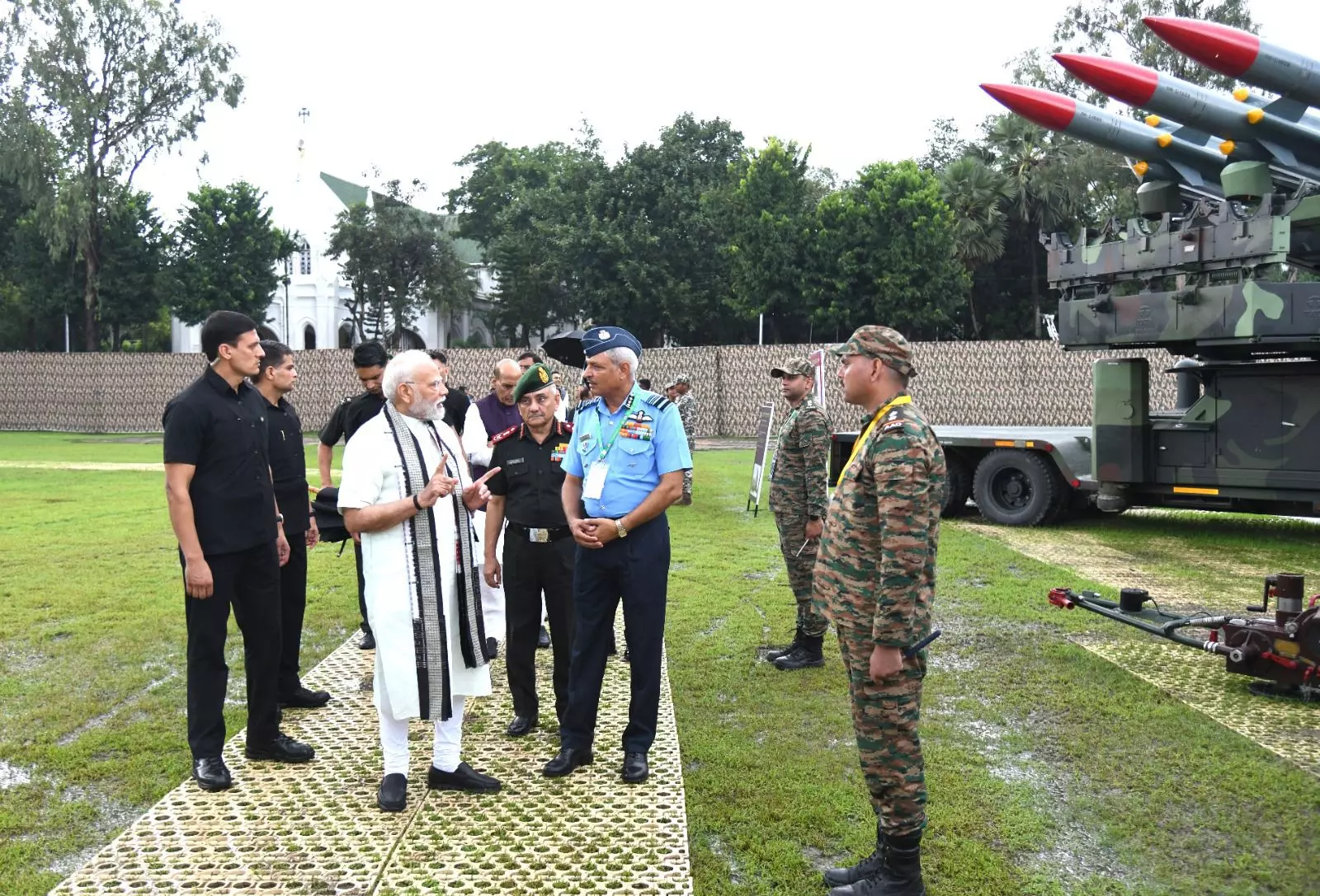 PM Modi Focuses On Military Jointness, Atmanirbharta, Innovation PM Modi Focuses On Military Jointness, Atmanirbharta, Innovation