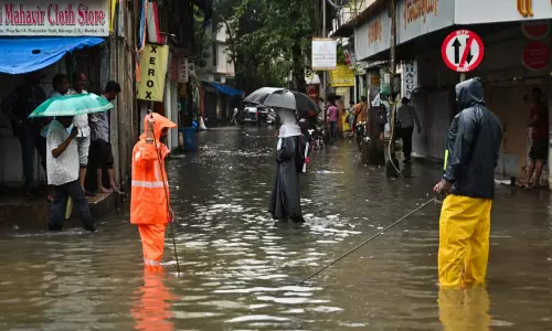 IAF Rescues 11 from Flooded Beed; Army Deployed