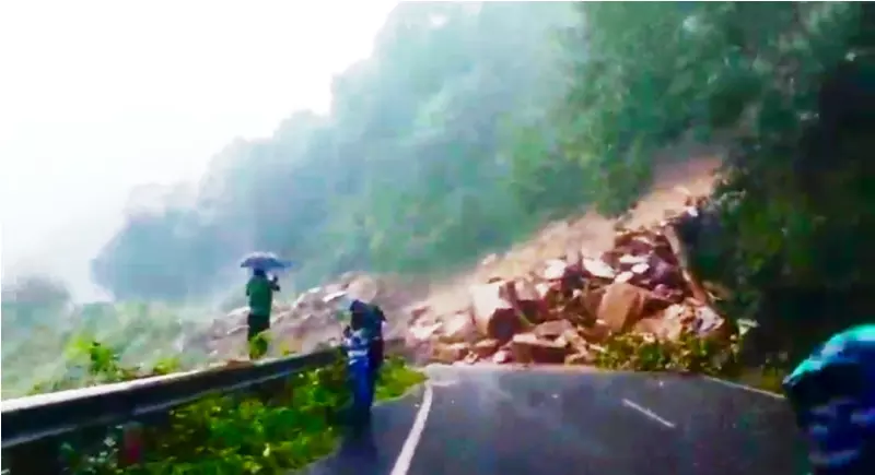 Massive Landslide Blocks Odishas Kalinga Ghat Road, Cuts Off Kandhamal–Ganjam Link