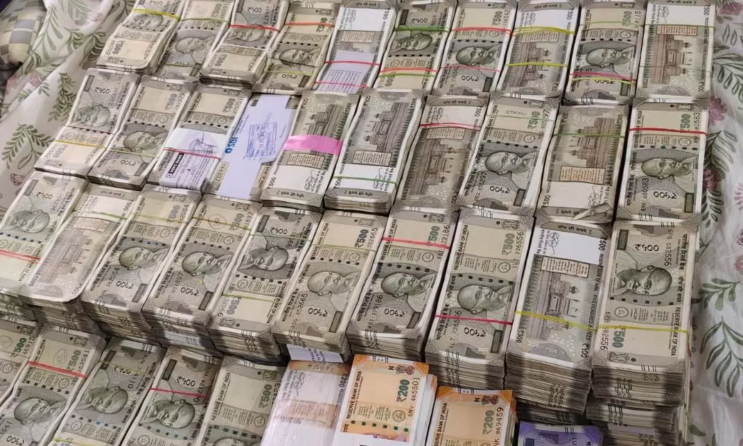 MLAs Mother Files ₹25 Crore Extortion Complaint Against Woman MLAs Mother Files ₹25 Crore Extortion Complaint Against Woman