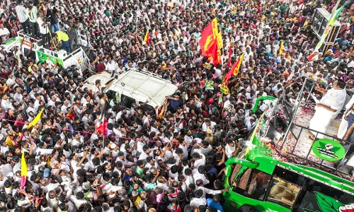 EPS Rules Out Re-entry of OPS, Dhinakaran into AIADMK