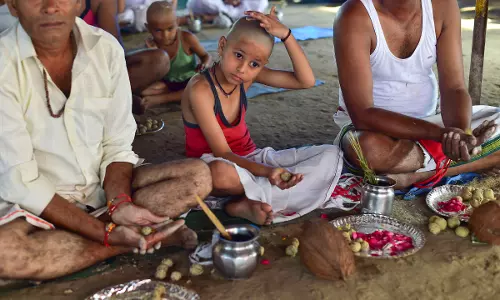 Pitru Paksha 2025: What is the 16-Day Period Dedicated to Worshipping Ancestors?