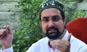 Kashmiri cleric Mirwaiz Umar Under House Arrest; Claims Being Barred From Attending Separatist Leader’s Funeral