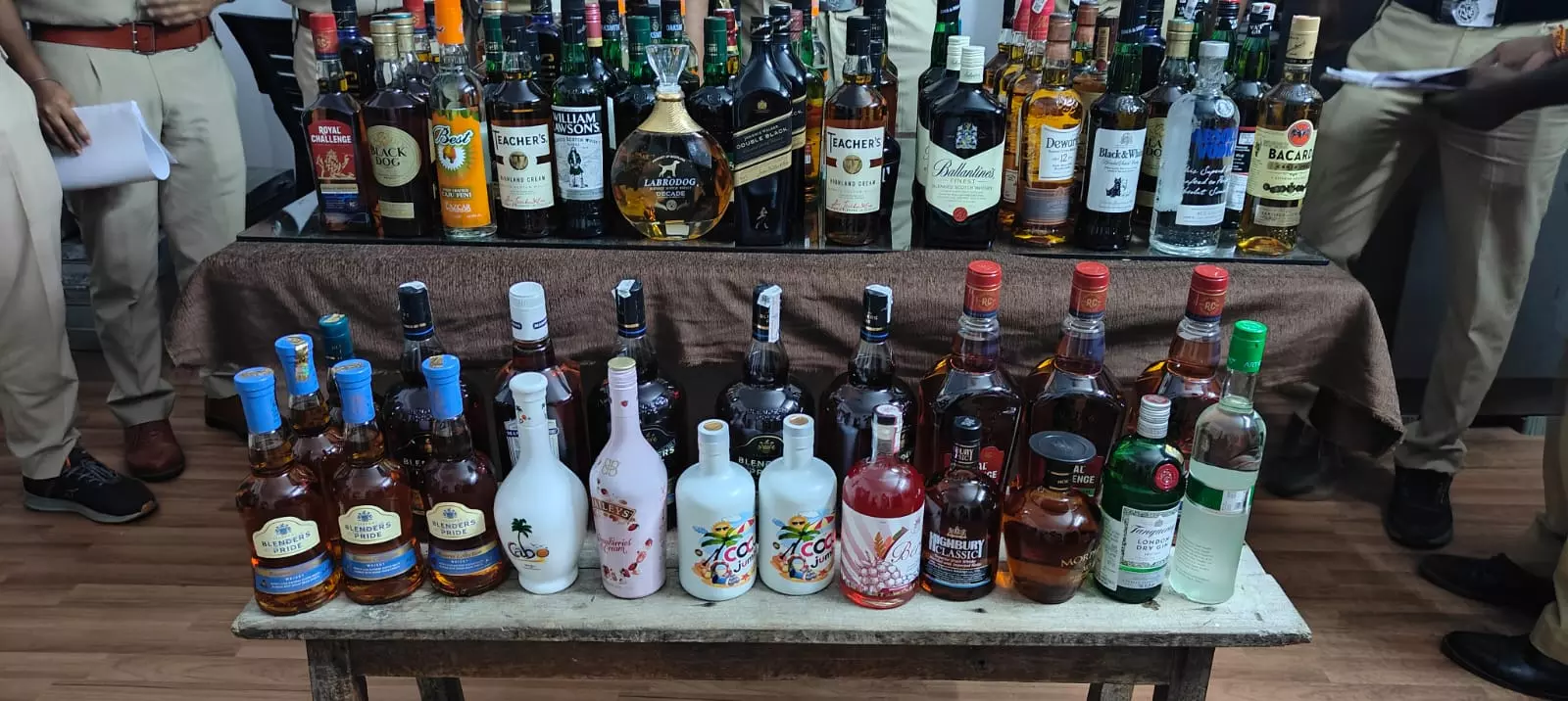 6 Held in Hyderabad for Illegally Possessing Non-Duty Paid Liquor
