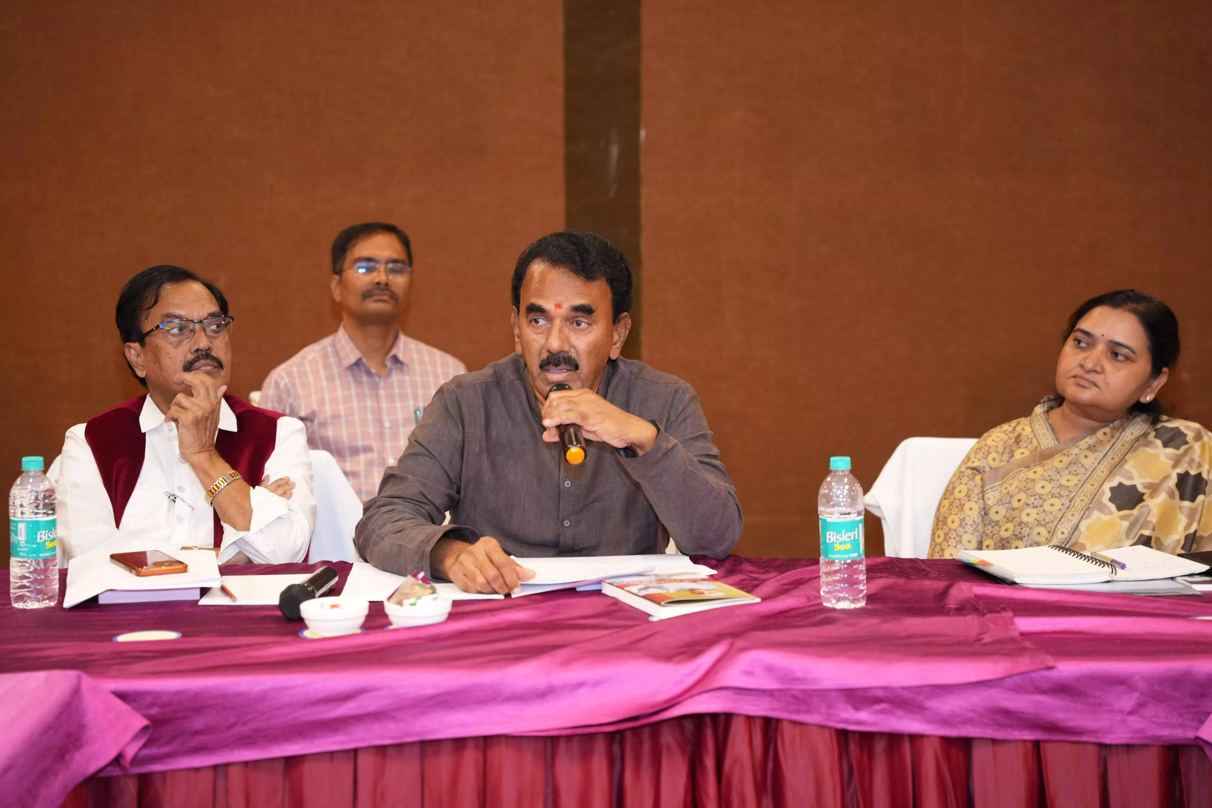 Jupally Urges Artists to Popularise Bathukamma, Women’s Unity