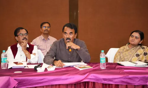 Jupally Urges Artists to Popularise Bathukamma, Women’s Unity