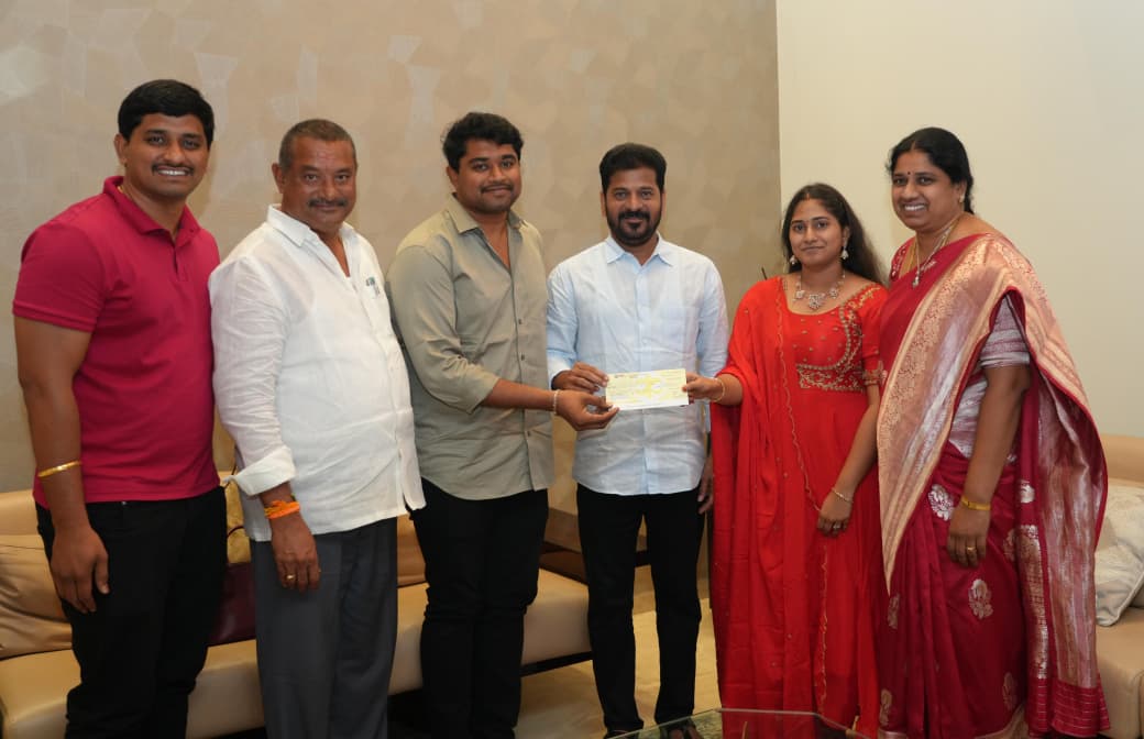 MLA Donates Reception Funds to Farmers
