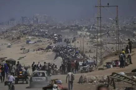 Israeli Strikes Kill 16 in Gaza Amid Trump Peace Plan Talks