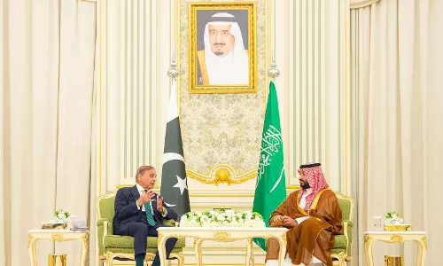 Saudi Arabia, Pakistan Ink Defence Agreement Saudi Arabia, Pakistan Ink Defence Agreement