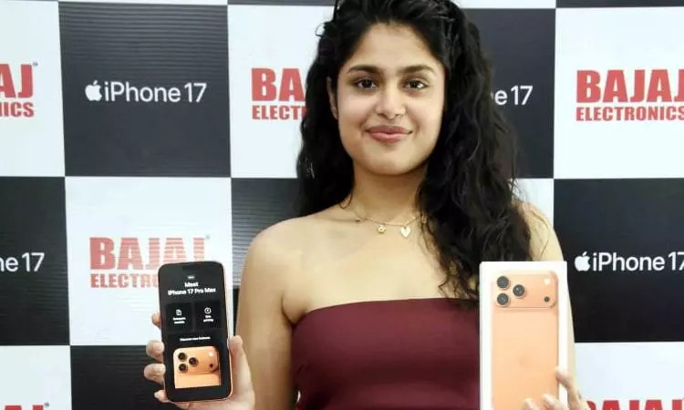 Actress Faria Abdullah Unveils the All-New iPhone 17 Series at Bajaj Electronics, Hyderabad