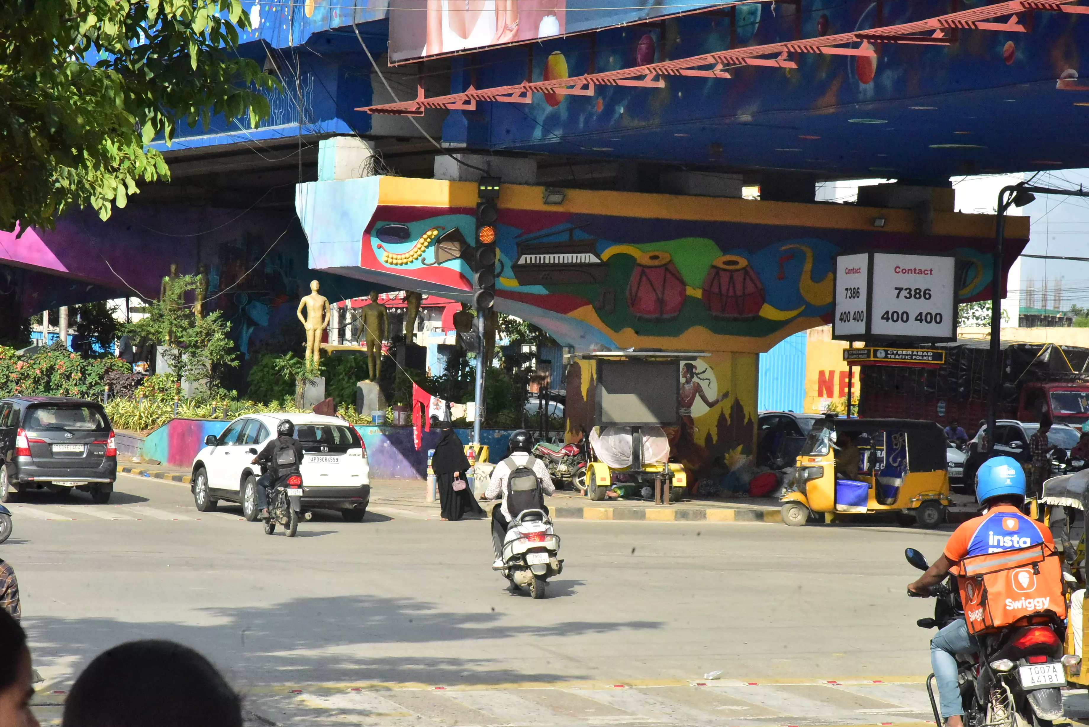 For Many Commuters, Amber Has No Meaning