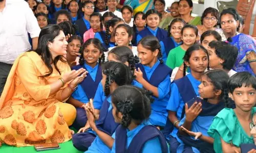 Collector Urges All To Learn Sign Language