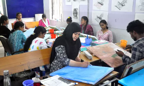 Over 200 AU Fine Artists Join Hands To Celebrate ‘Viksit Bharat 2047’ Over 200 AU Fine Artists Join Hands To Celebrate ‘Viksit Bharat 2047’