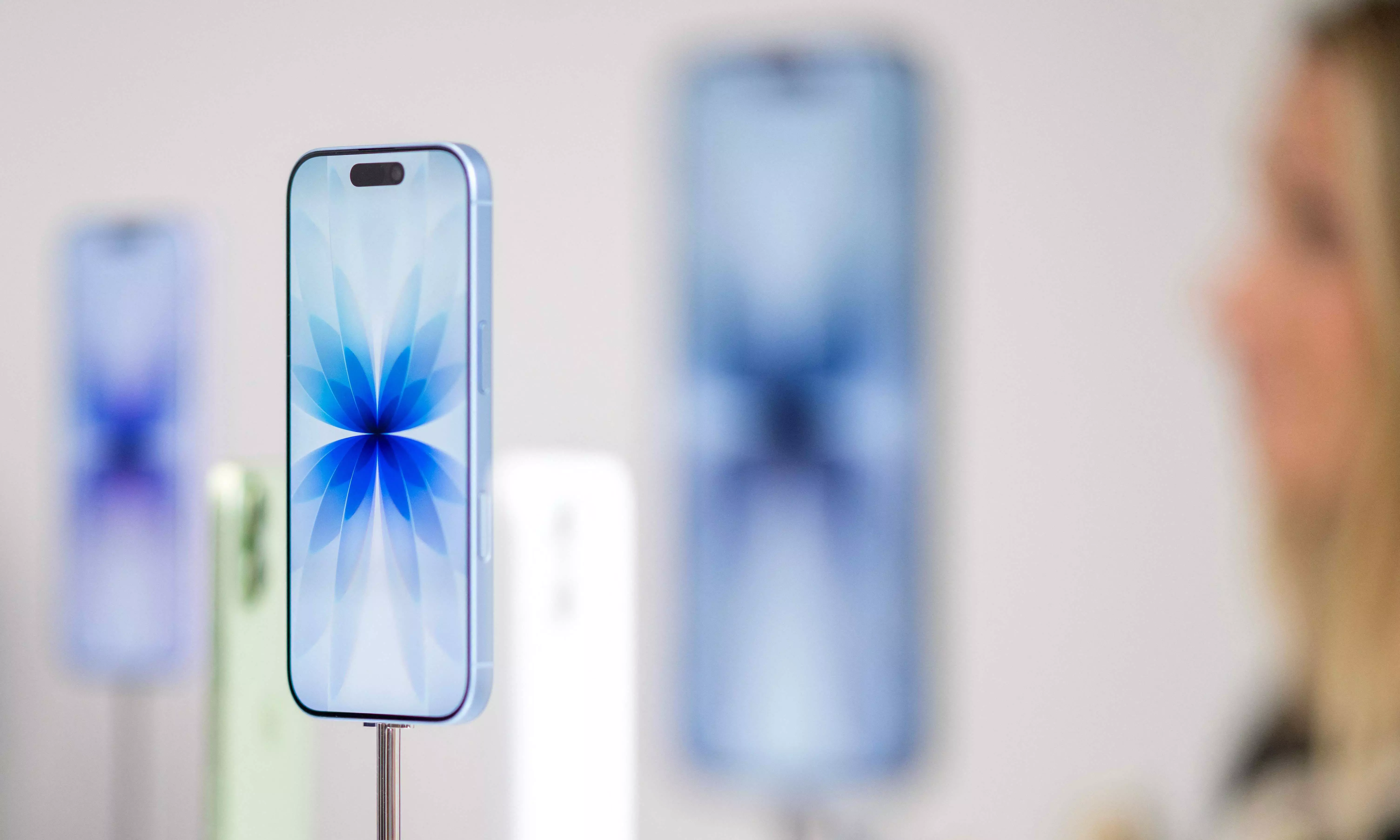 Apple Has Asked Suppliers to Boost Production of iPhone 17 Model: Report