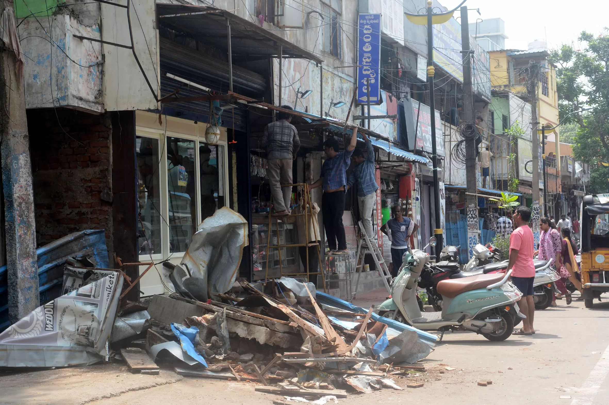 Under Operation Lungs 2.0, GVMC Removes 1,053 Encroachments