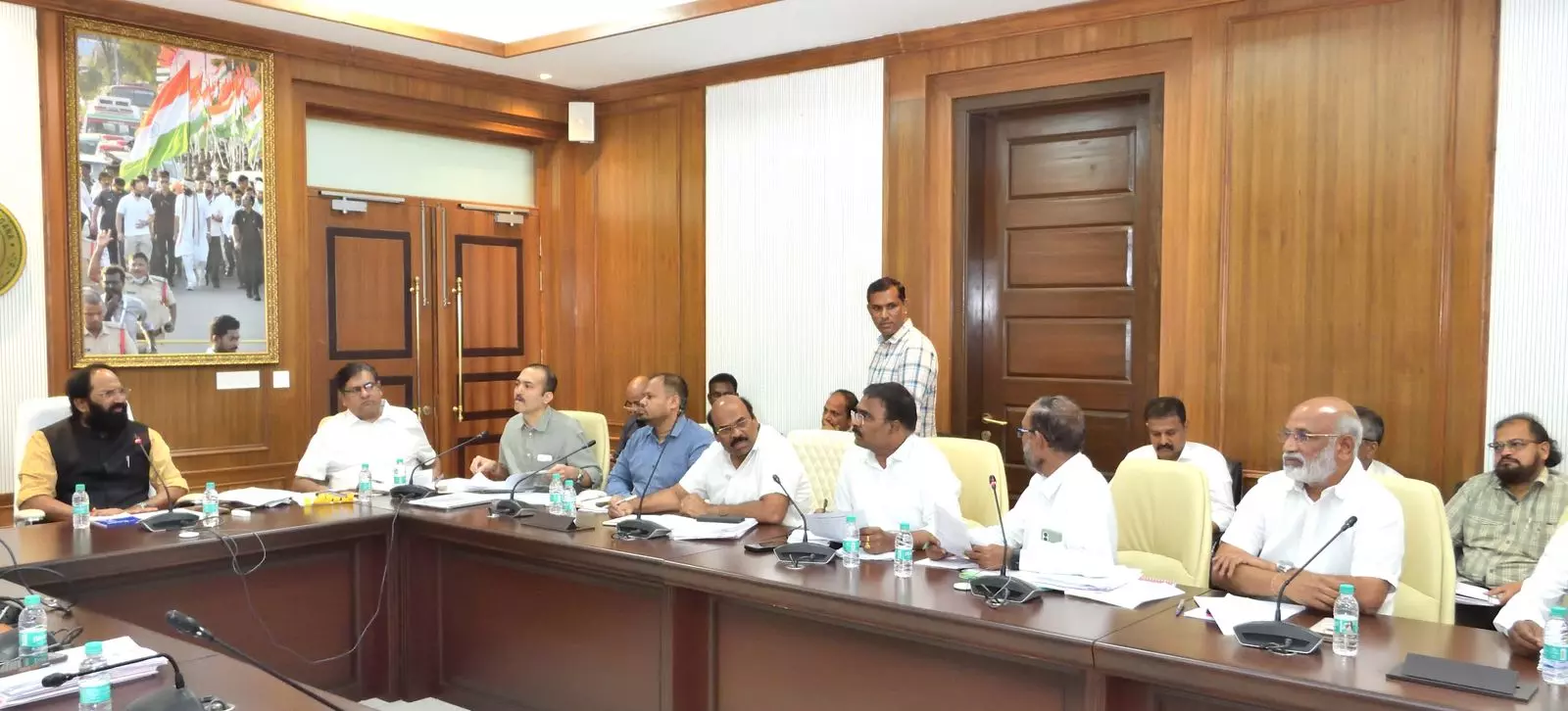 Uttam Tells Officials To Plan For 150 Metre Height Tummidihatti Barrage