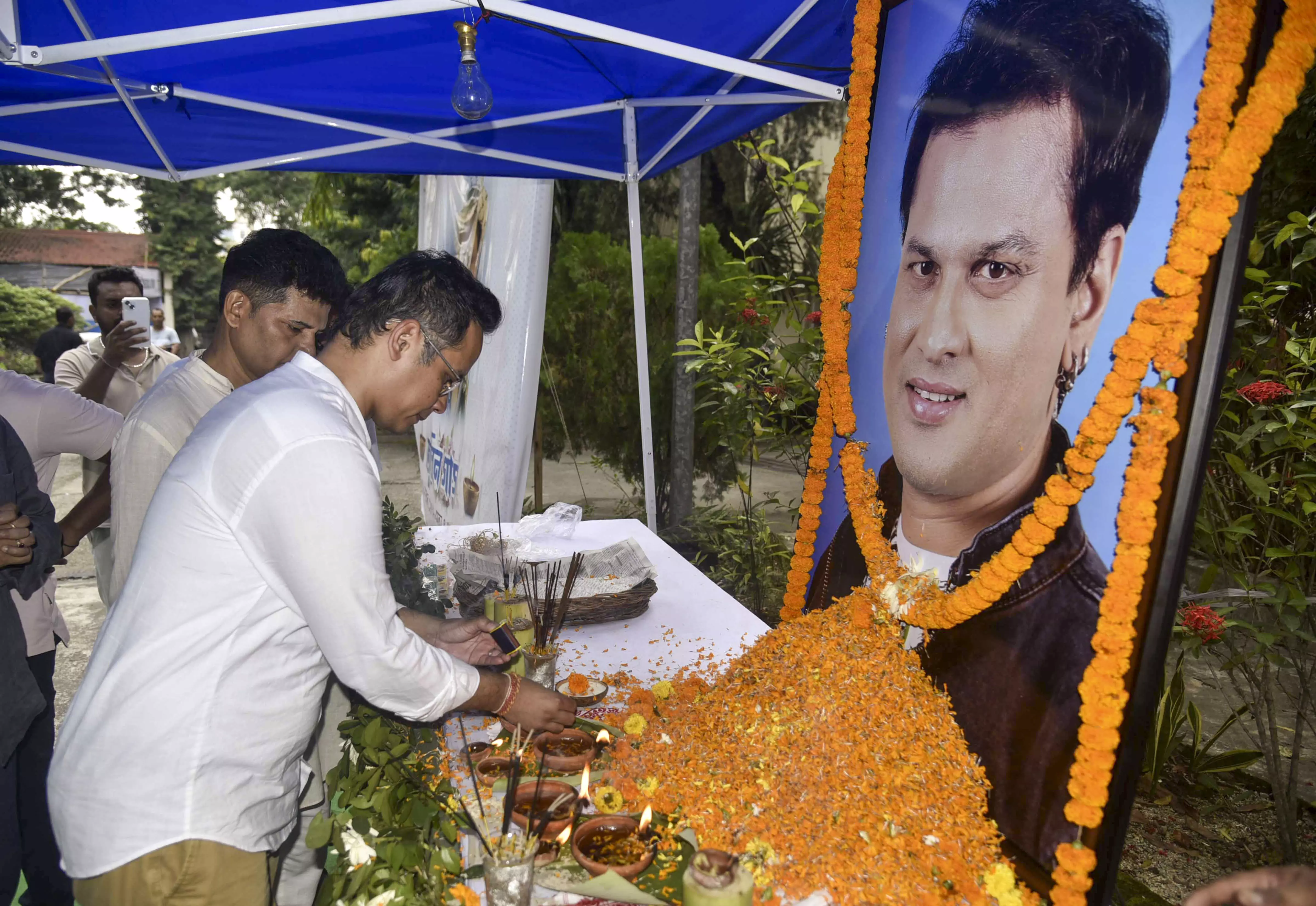 Singer Zubeen Gargs Body Arrives at Guwahati Airport