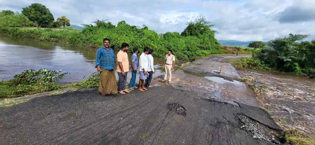 Stream Overflow, Traffic Disrupted Across Several Villages In Ardhaveedu Stream Overflow, Traffic Disrupted Across Several Villages In Ardhaveedu