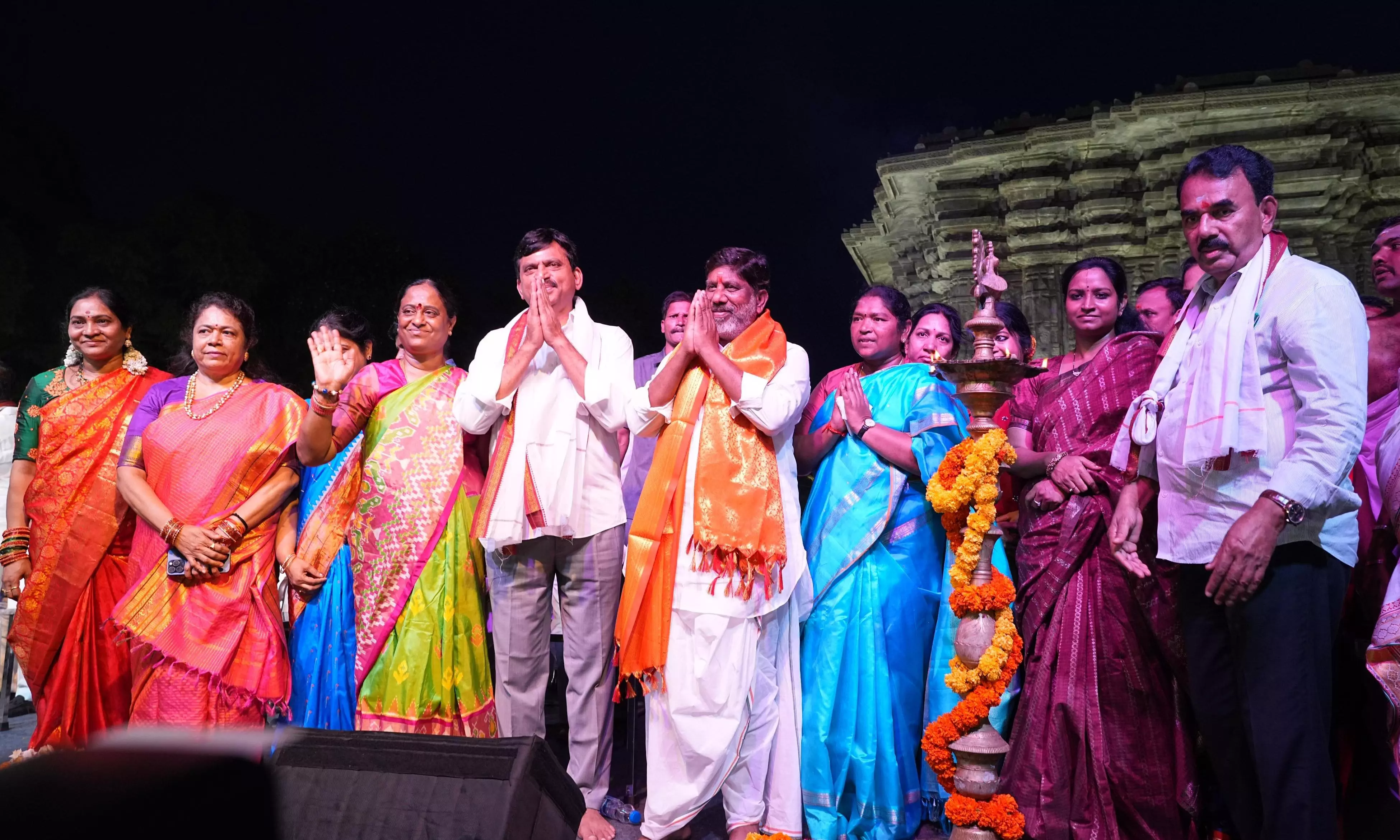 Bhatti Opens Telangana’s Bathukamma Fete at Thousand Pillar Temple