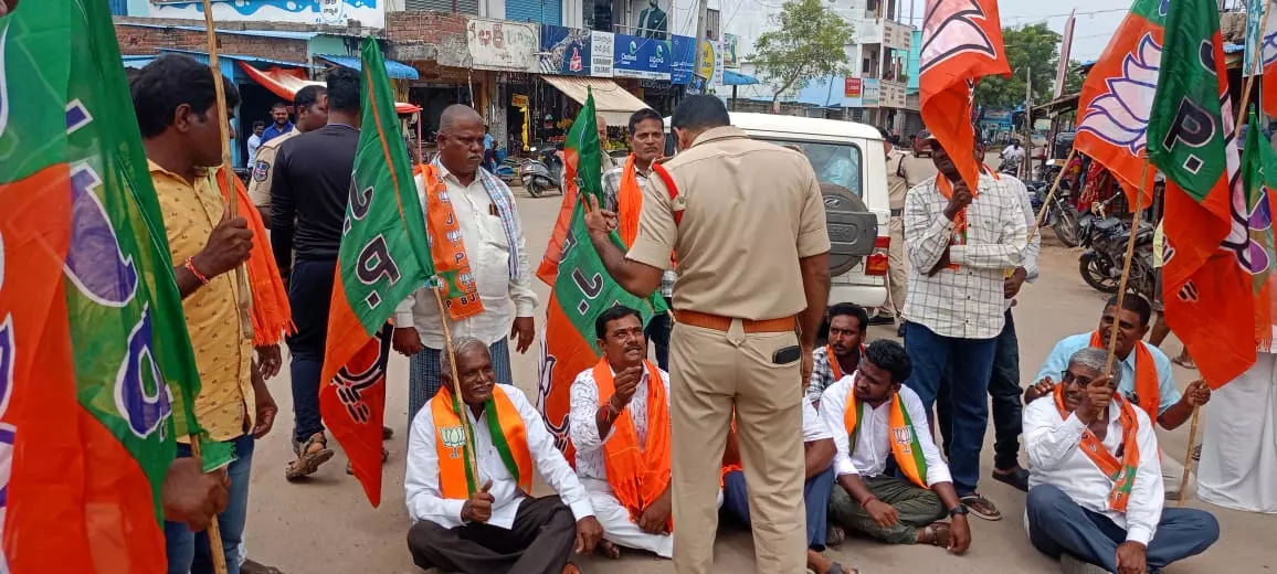 BJP Sees Cong., BRS Nexus In Illegal Sand Mining