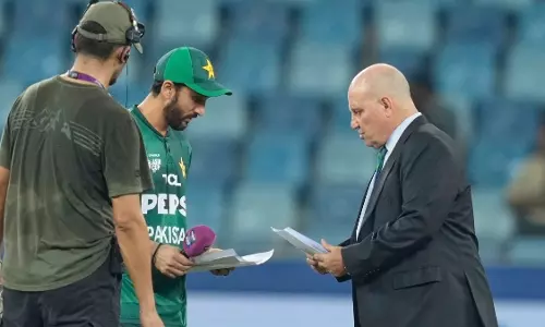 Hes Not a Schoolteacher: Ashwin Backs Pycroft Amid Handshake Row