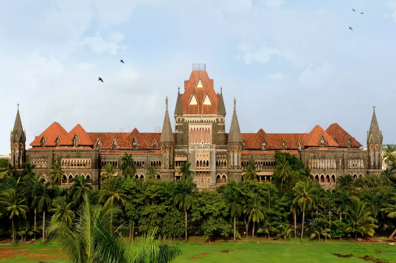 Bombay HC Bench Recuses from Hearing Pleas Against Maratha Quota