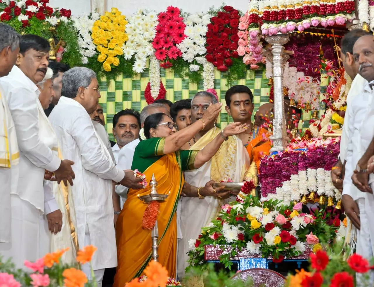 Booker Prize-Winning Writer Banu Mushtaq Inaugurates Dasara Festival in Mysuru