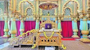 Scion of Erstwhile Mysore Royal Family Ascends Golden Throne