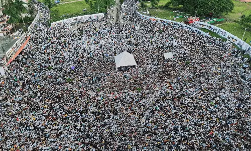 Fans Flock To Guwahati Stadium To Bid Final Goodbye To Zubeen Da