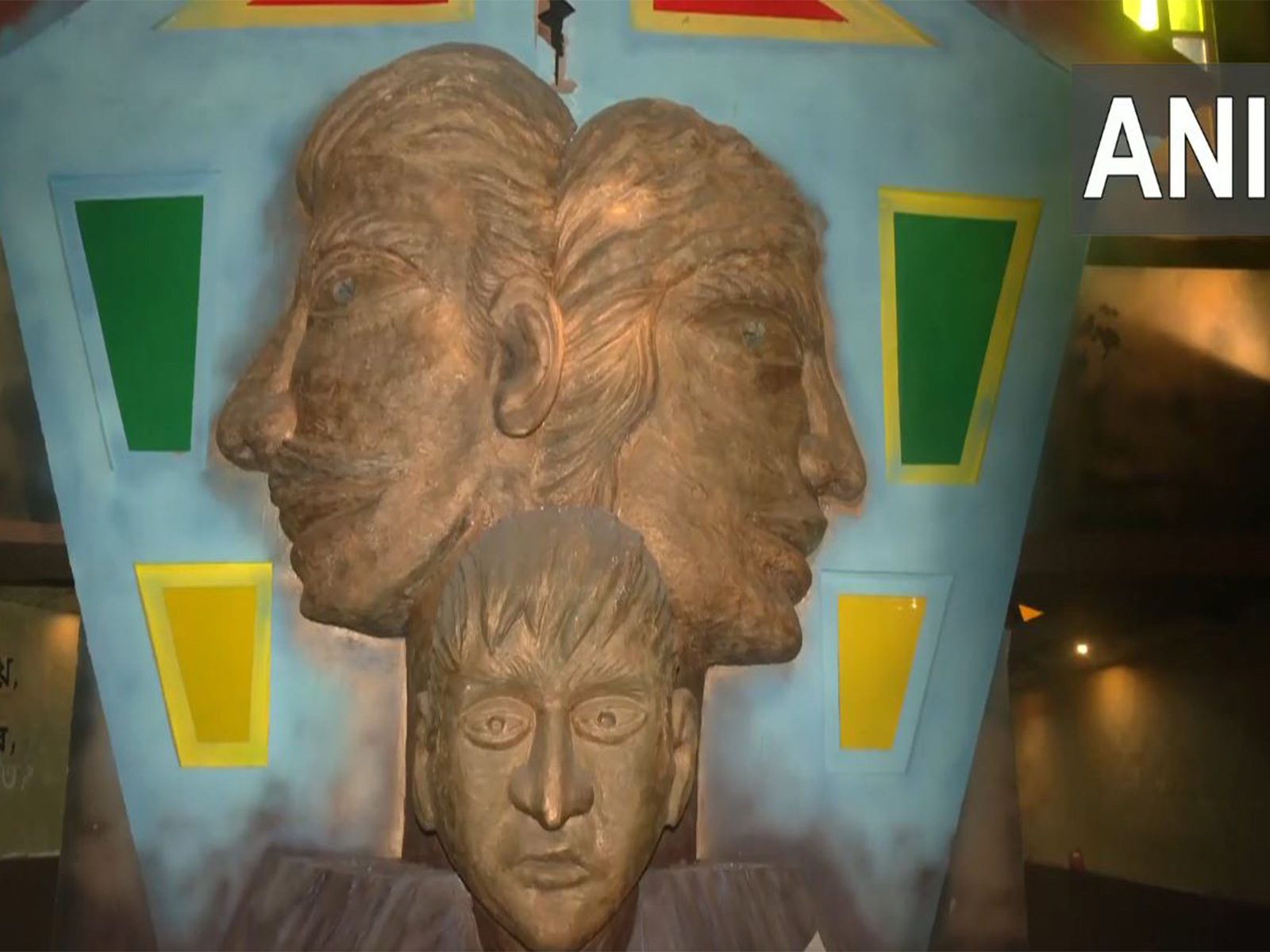 Kolkata Durga Puja Pandal Highlights Divorce's Impact