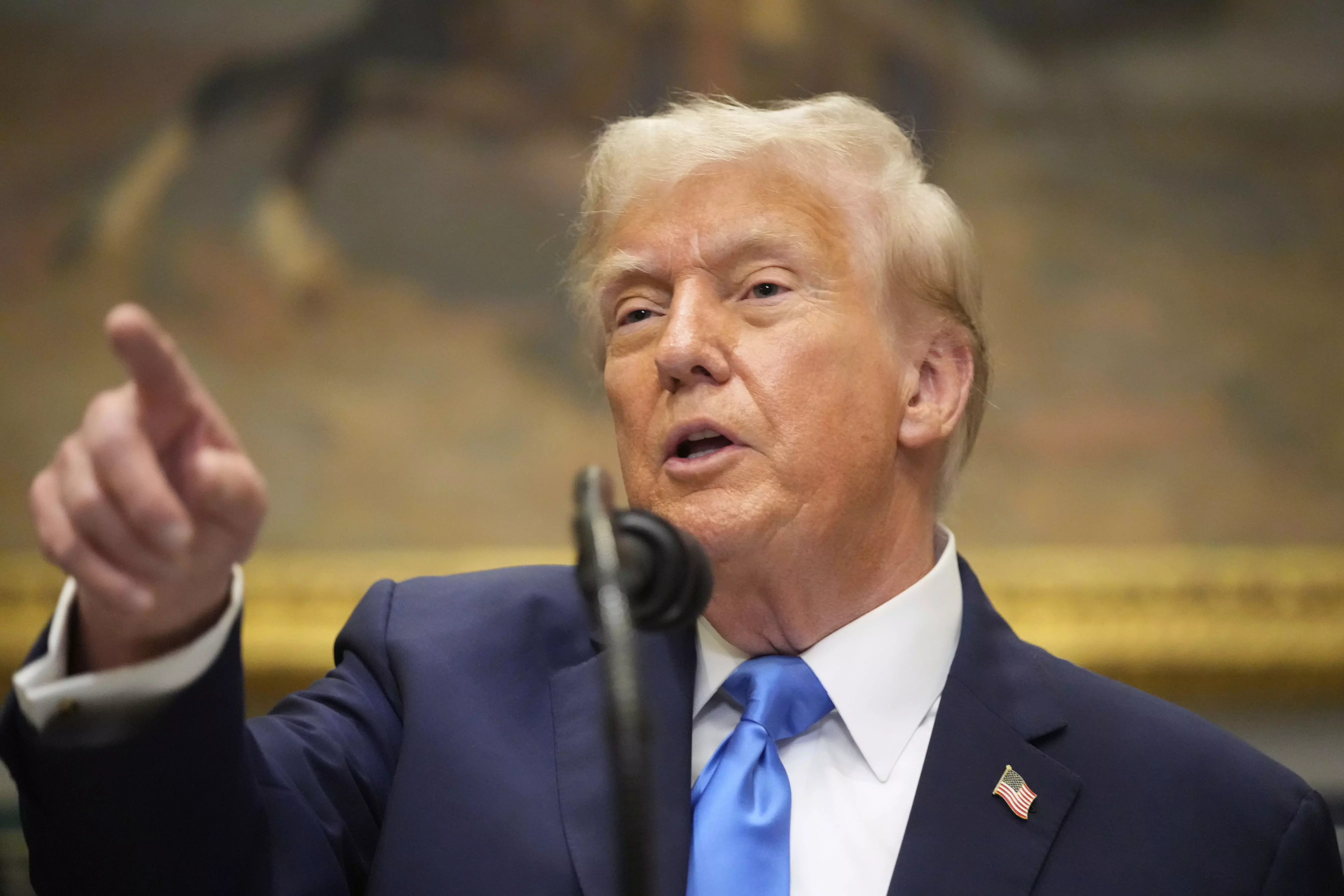 Trump Pushes False Tylenol Claims, Revives Debunked Vaccine-Autism Link