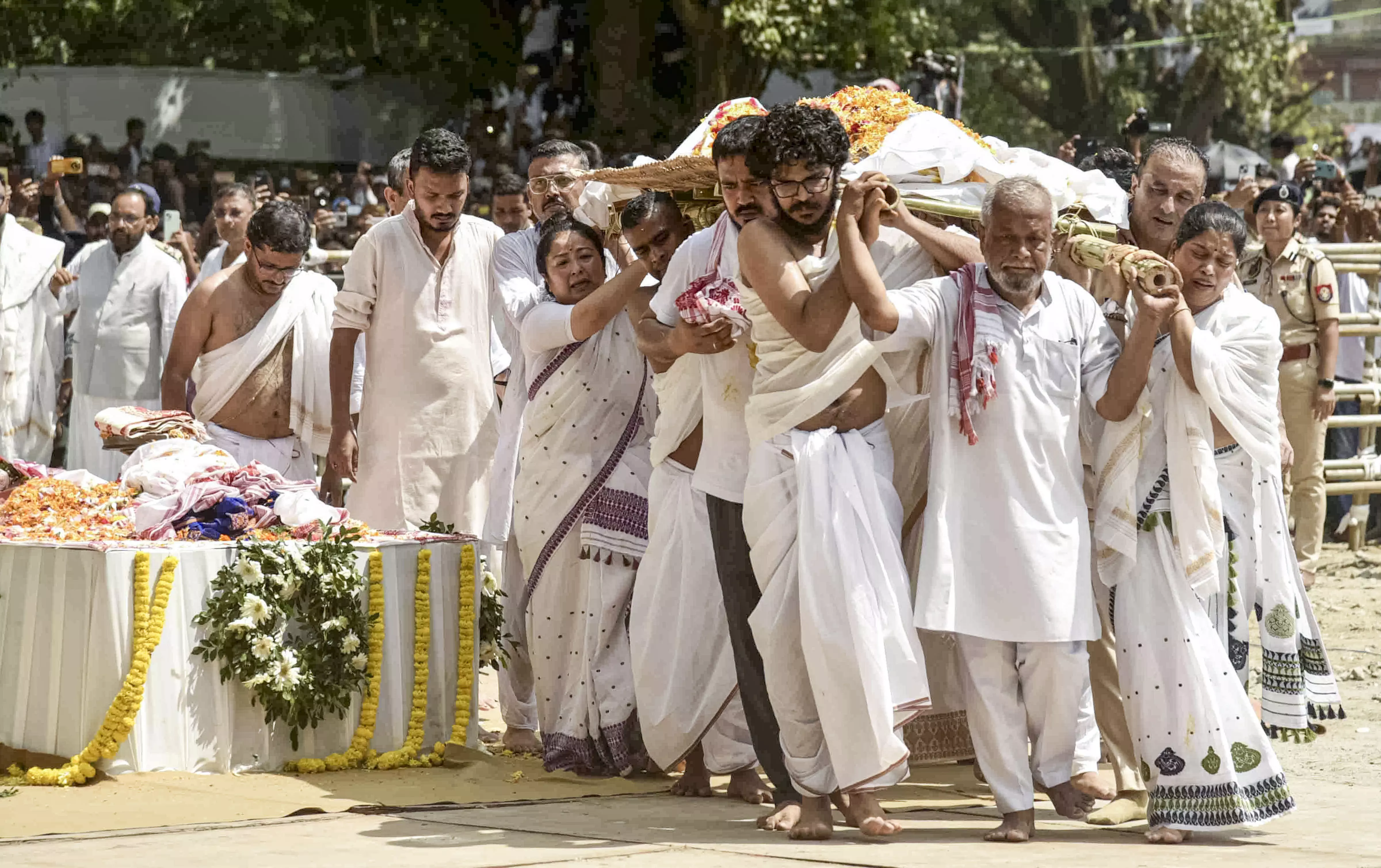 Assam: Legendary Singer Zubeen Garg Cremated With Full State Honours Assam: Legendary Singer Zubeen Garg Cremated With Full State Honours