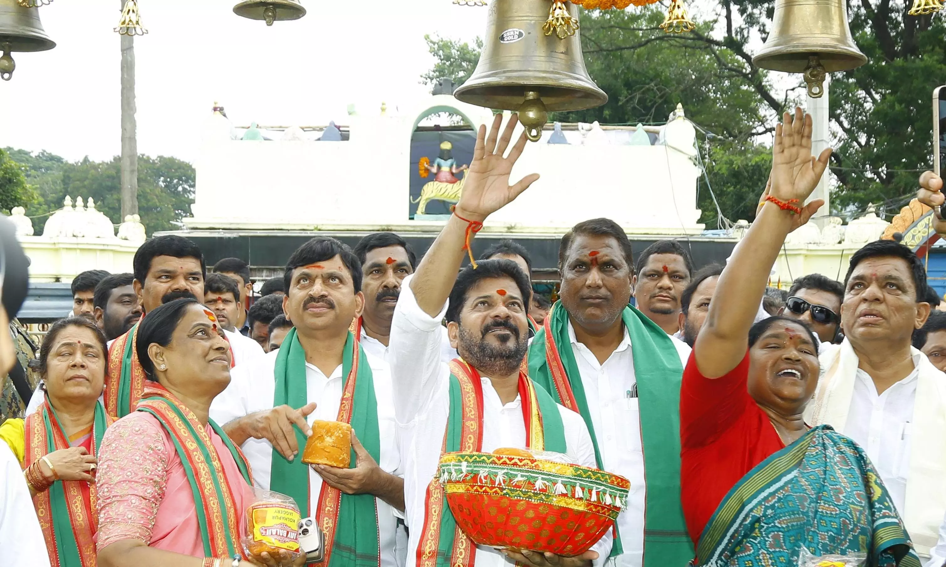 Seethakka Lauds CM’s Medaram Temple Plan Seethakka Lauds CM’s Medaram Temple Plan