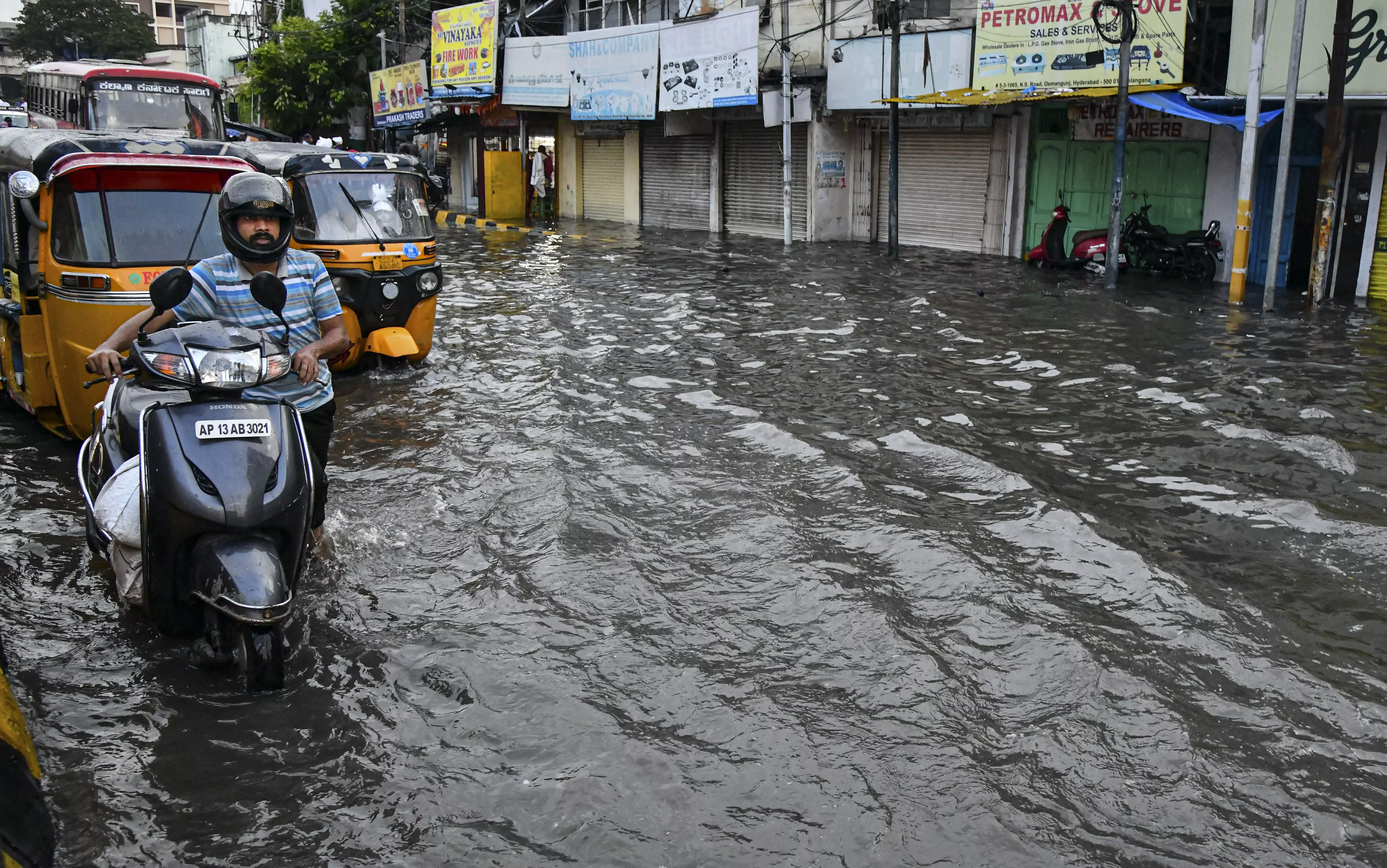 Heavy Rains Likely in Telangana on Sept 26, 27