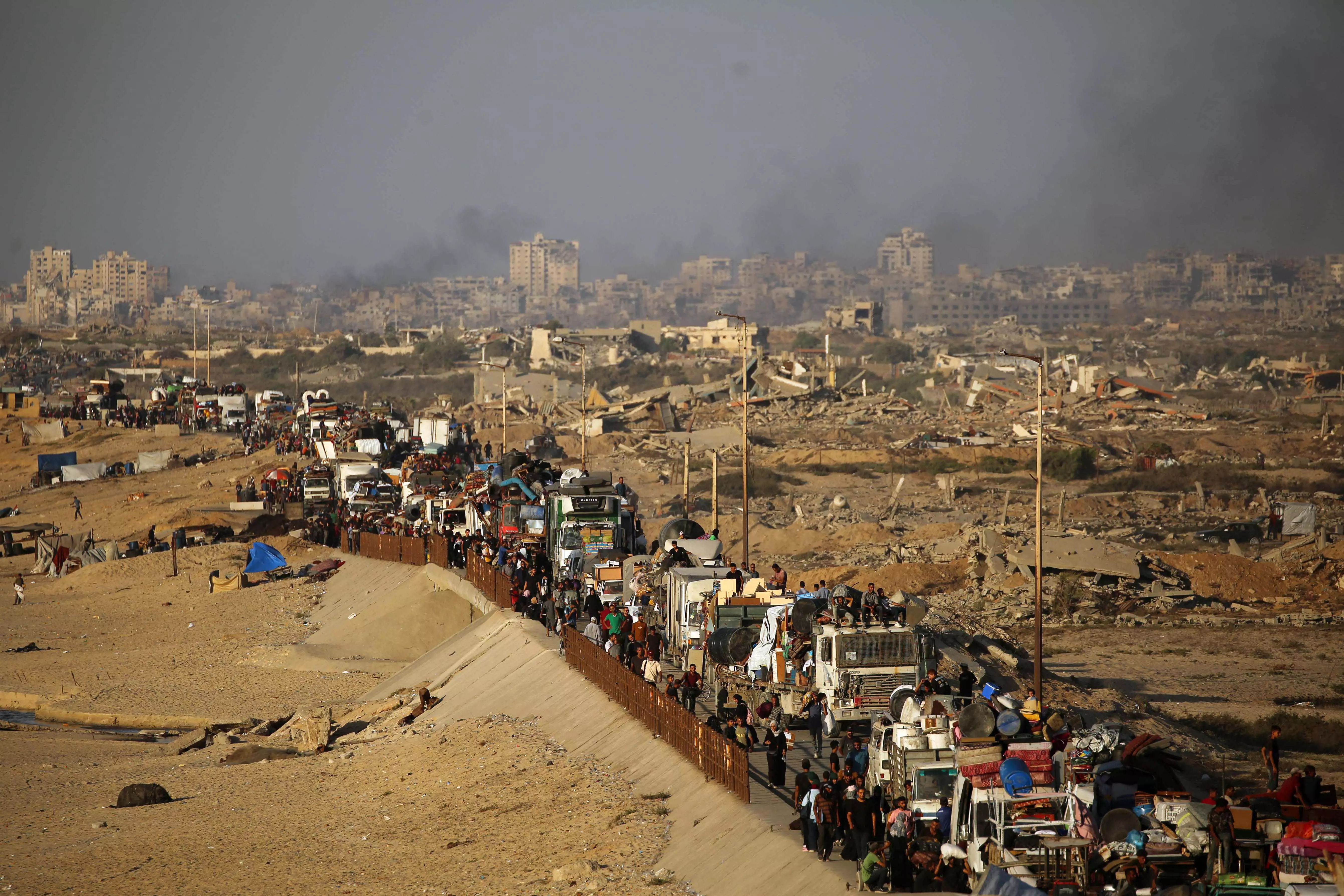 Israel Destroys Evacuated Health Center in Gaza City, Medics Say