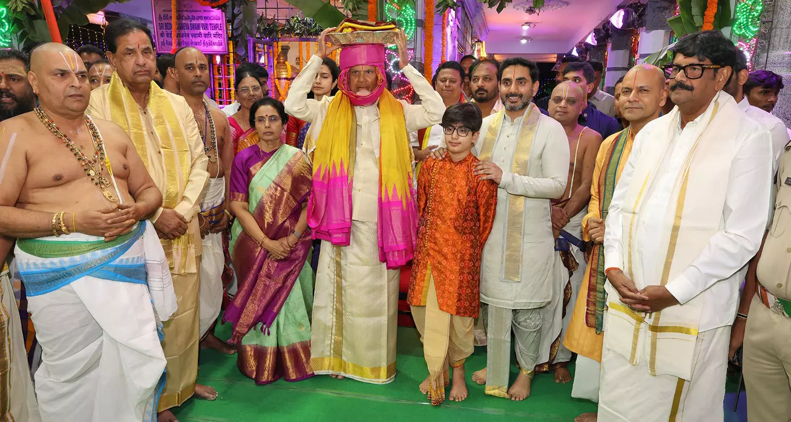 CM Naidu Sets Four-point Agenda for TTD, Presents Silk Robes to Lord Venkateswara