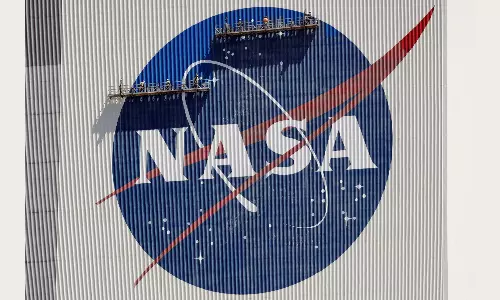 NASA Confirms 2026 Mission to Send Astronauts Around Moon on Track