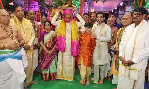 CM Naidu Sets Four-point Agenda for TTD, Presents Silk Robes to Lord Venkateswara CM Naidu Sets Four-point Agenda for TTD, Presents Silk Robes to Lord Venkateswara