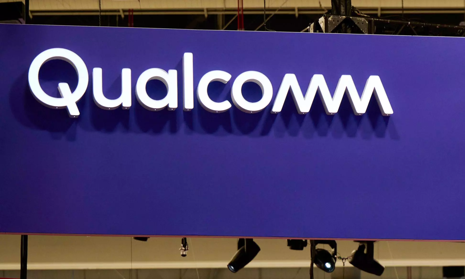 Qualcomm Announces Suite of New Chips for PCs, Phones