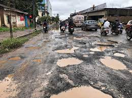 Bengaluru Pothole Repairs Begin Amidst Scepticism, Blame