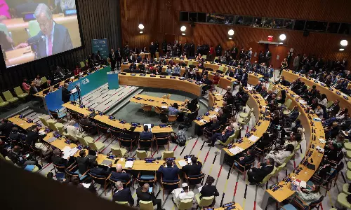 China Sets New Goal to Cut Carbon Emissions