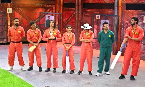 Sixers Cast Join MX Player’s Rise and Fall for Cricket Challenge and Spicy Q&A