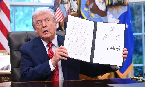 Trump Signs Order Declaring TikTok Sale Ready, Values It at $14 Billion