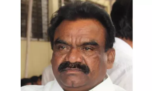 2 Congress MLAs Spar Over Mother Dairy Polls 2 Congress MLAs Spar Over Mother Dairy Polls