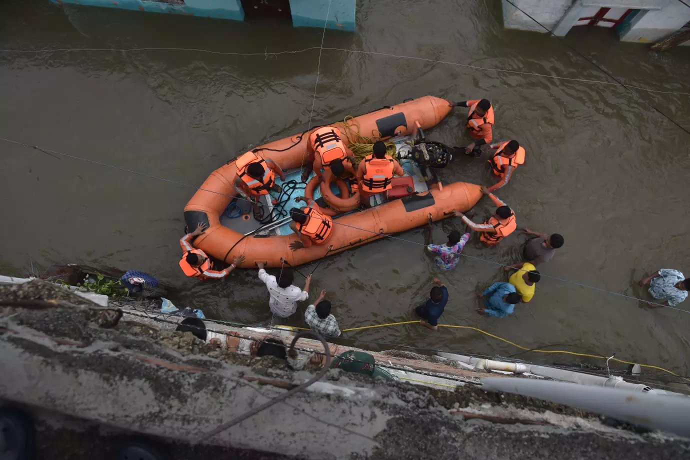 Osmansagar, Himayatsagar Gates Closed