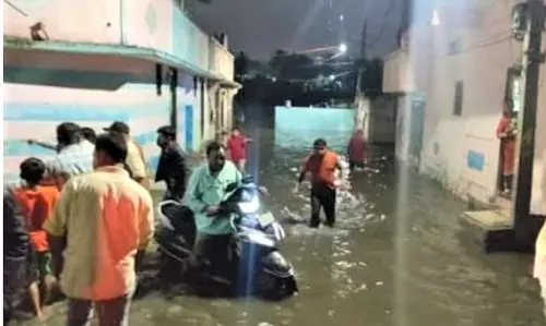 Hyderabad Floods: CM Reviews Musi Overflow