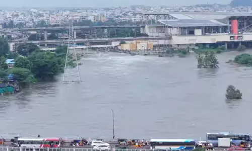 Flood Fury Cuts Off East Hyderabad