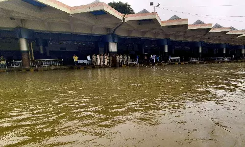 Dasara Passengers Suffer as MGBS Flooded